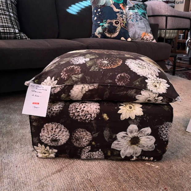 Designers Guild Floral Linen - Ottoman