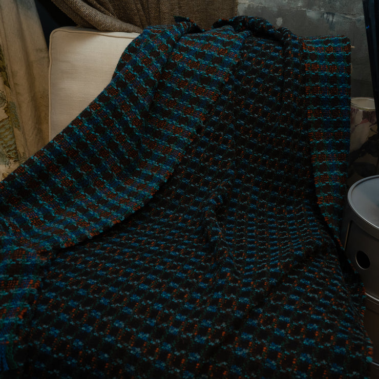 Design Of The Times Lankay Throw 01